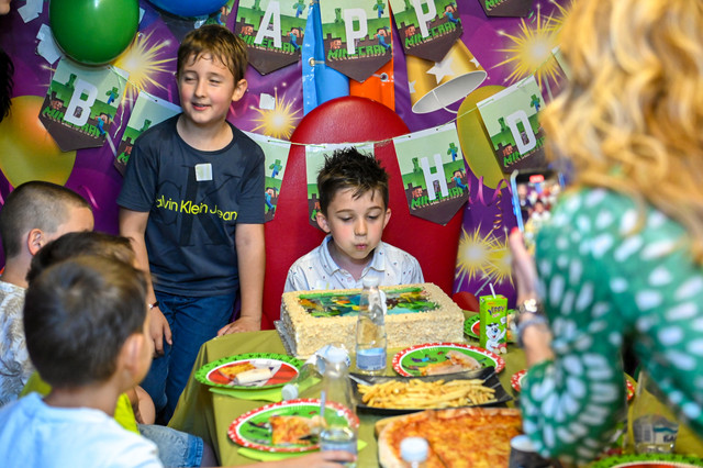 pic-136
