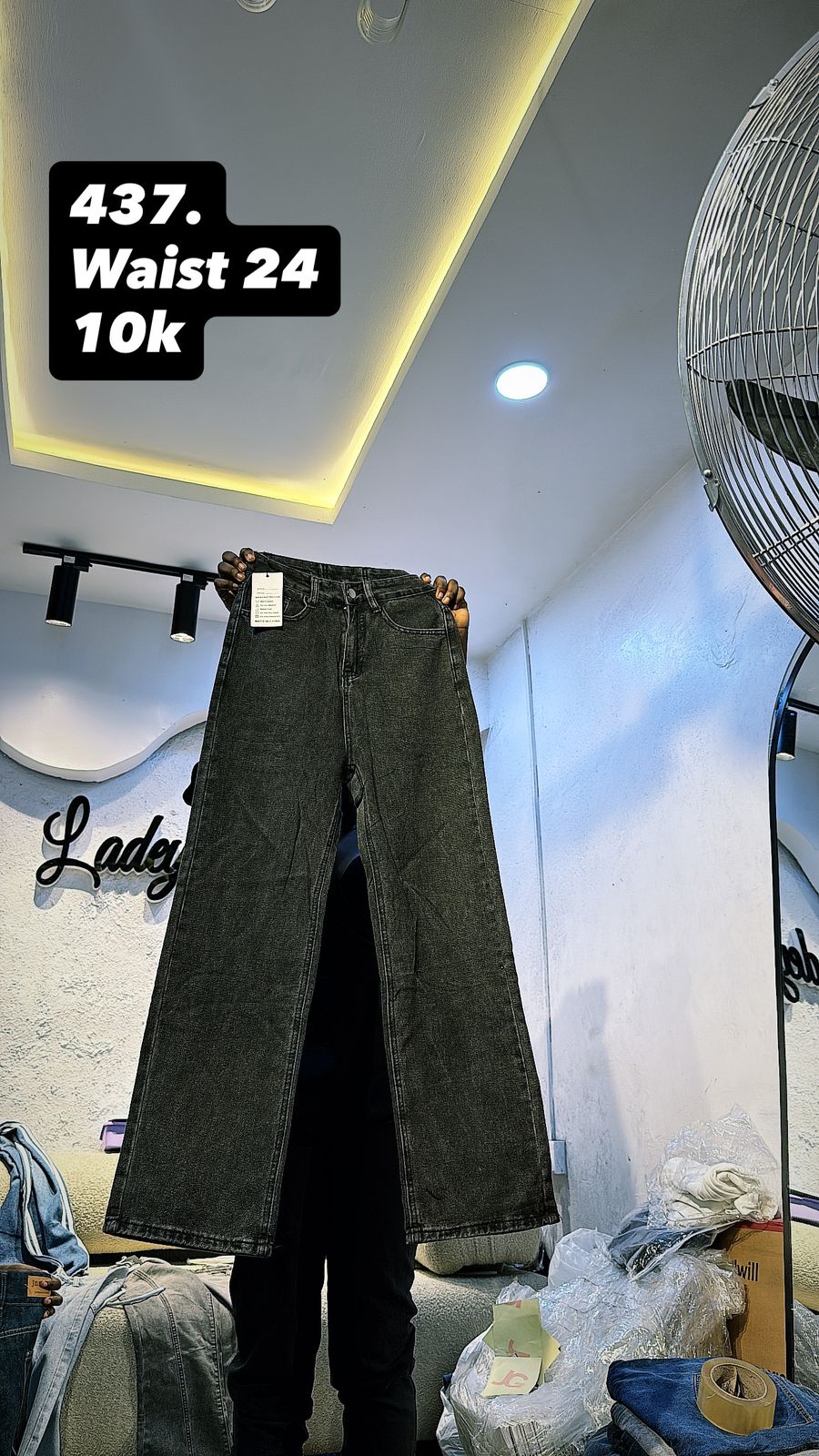 Waist 24