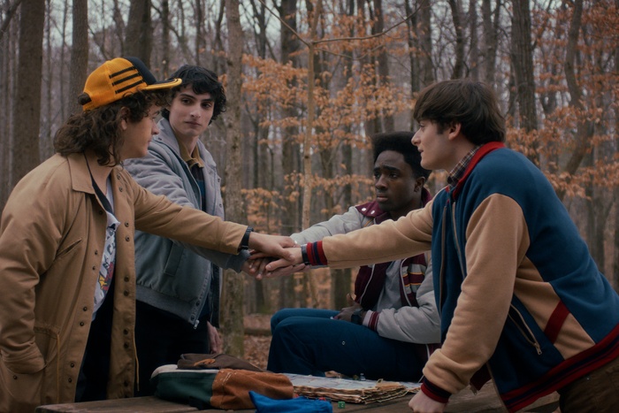 Los Duffer escribirán y dirigirán Stranger Things en cine para Paramount