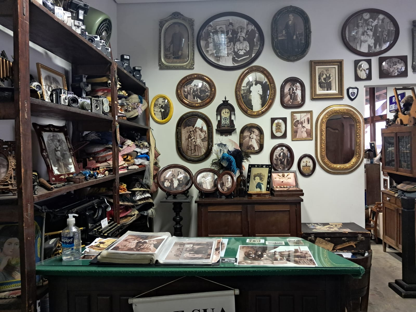 A spot for retro photos at the Museum of Immigration in São Paulo.
