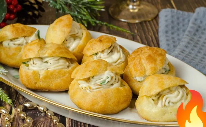 Постер Закусочные профитроли с грибами и сыром