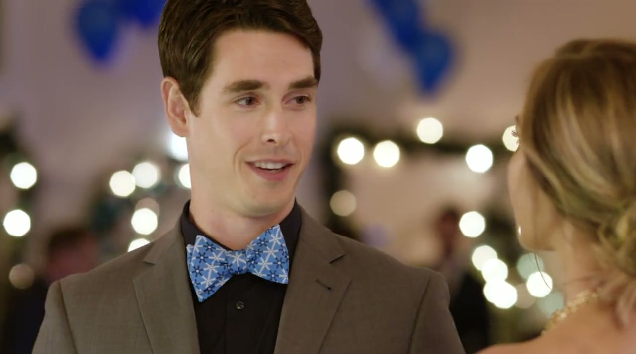 Four Christmases and a Wedding Screenshot