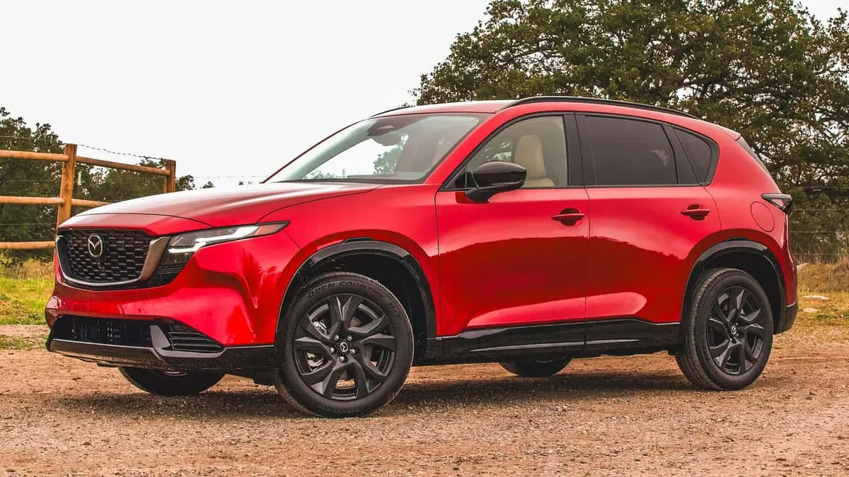 Sistemul hibrid Mazda se confruntă cu rivalii cu eficiență și performanță