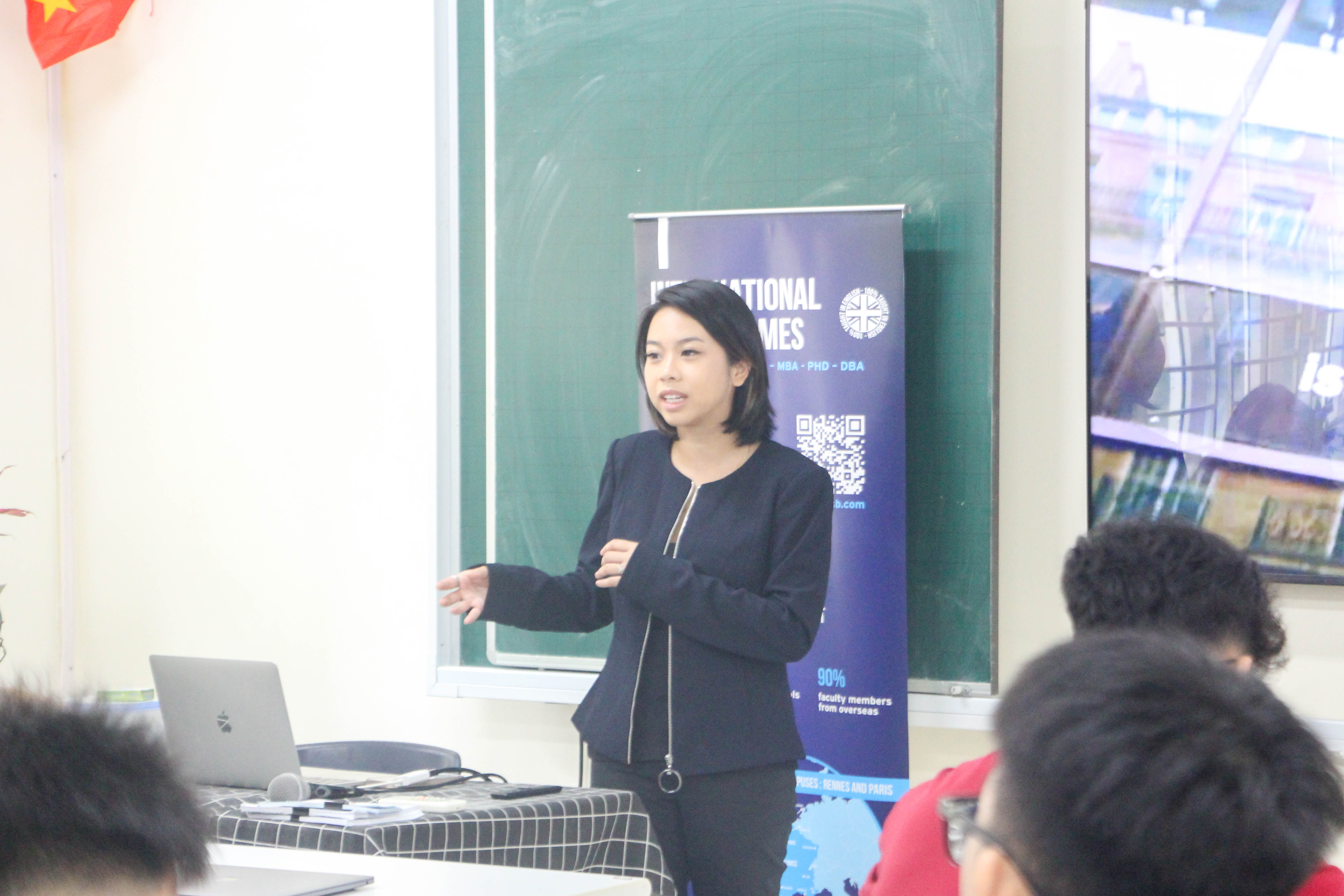 Giao lưu đại học Pháp HES 17