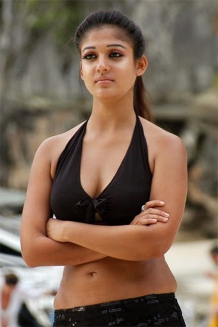 [Image: nayanthara-looks-black-hot-in-this-pictu...33x650.jpg]