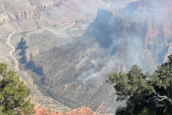 Parcul Național Grand Canyon arde din nou