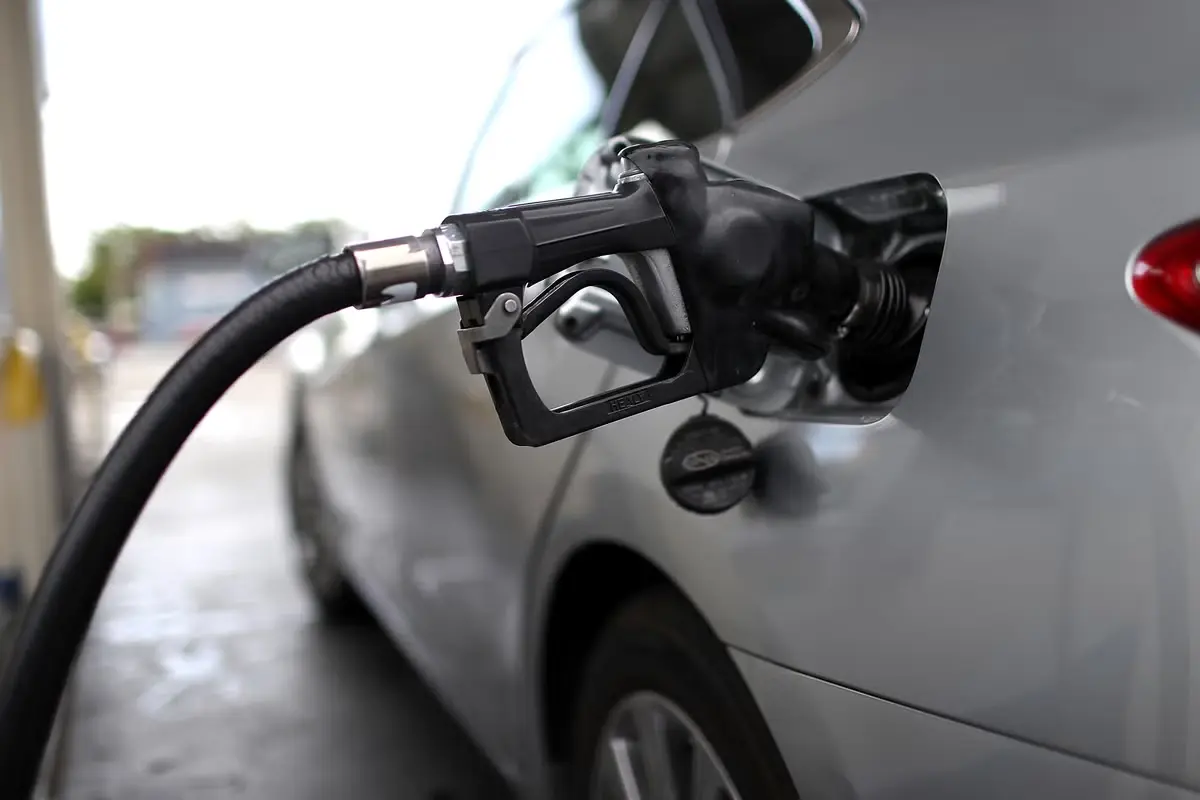 Major Gas Stations Accused of Using AI to Inflate Prices