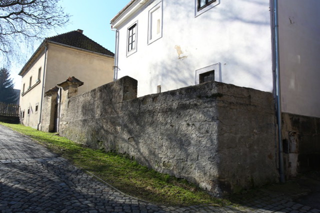 zeď