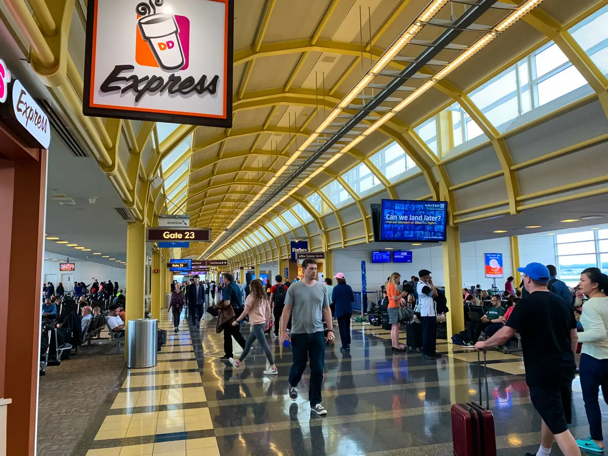 Flights Ground to a Halt at Reagan National Airport