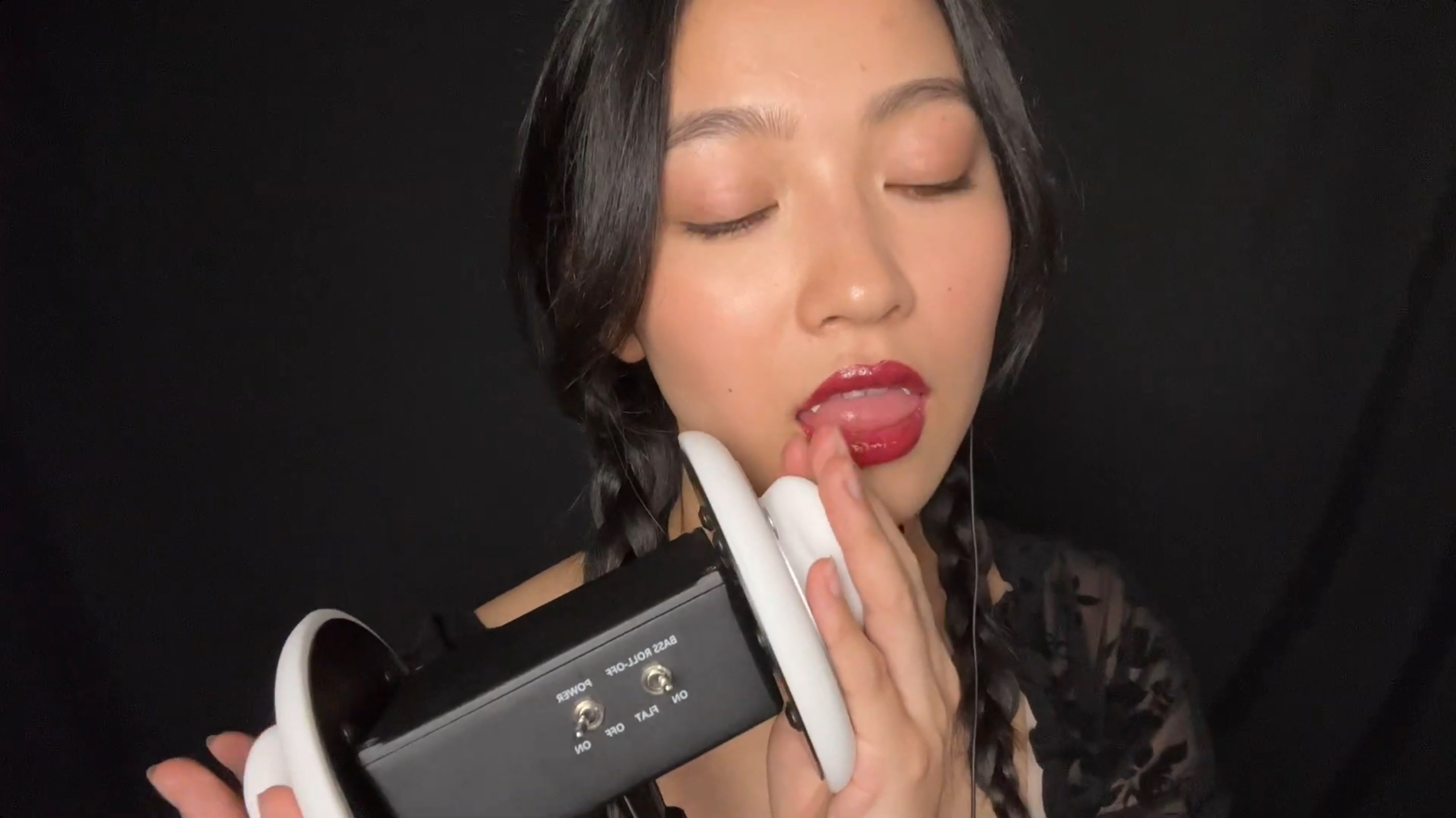 3DIO Ear Licking ASMR [ Cloud Crystal ]
