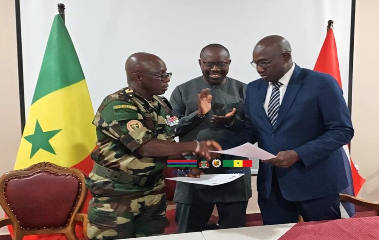 Illustration - Senegal-Gambie : la frontiere qui divisait devient enfin un trace commun