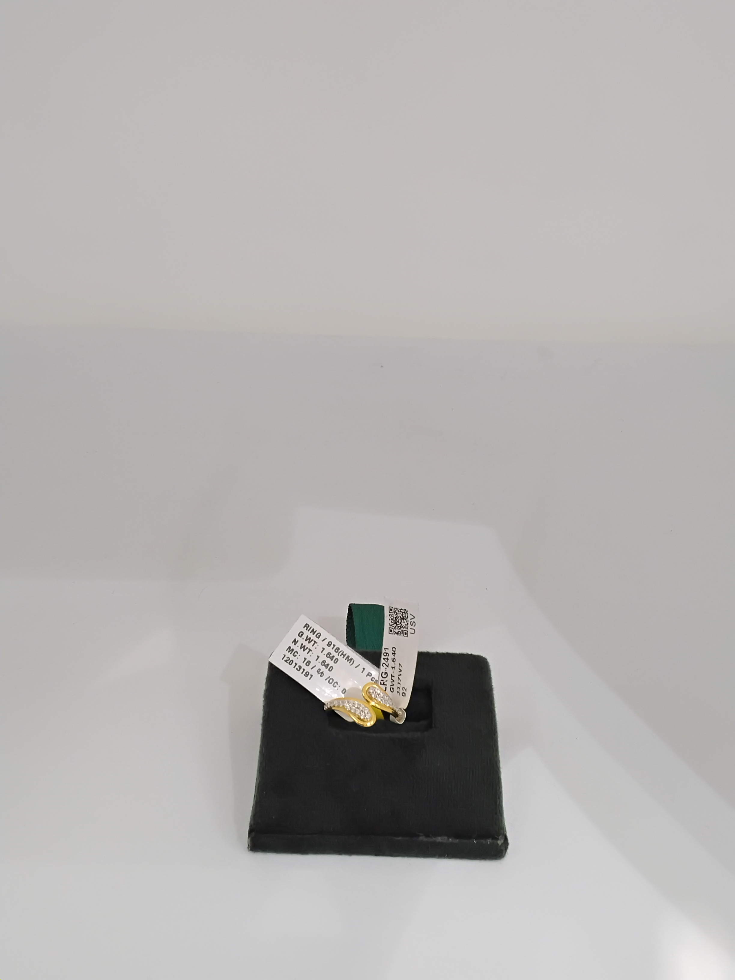 Ladies ring