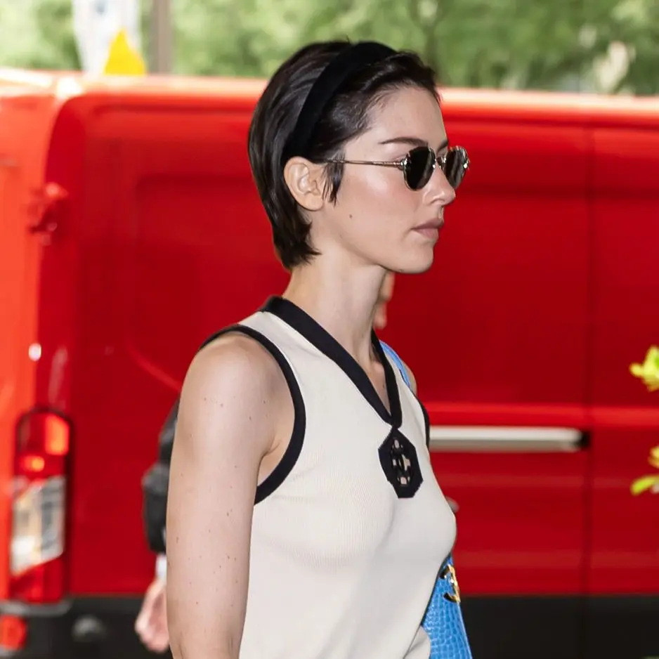 The New Fashion Trend: Chanel's Favorite Color Duo