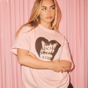 Heloise-Hut-Wallpapers-Insta-Fit-Bio-9