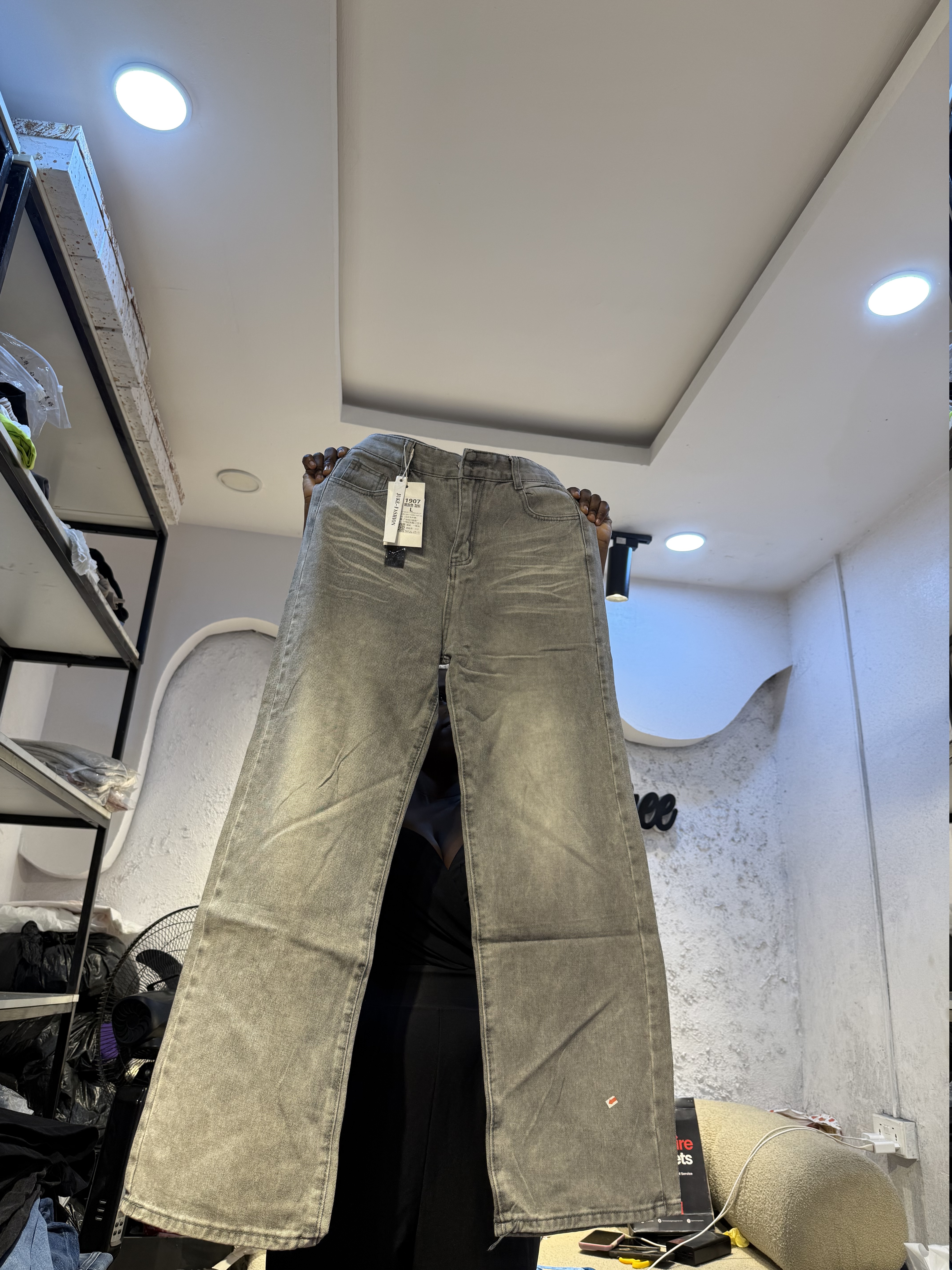 Waist 30