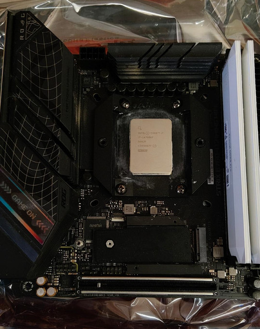 https://i.ibb.co/mC2Lmr3s/cpu-cm.jpg