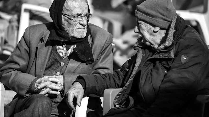 25 Questions to Ask an Old Friend Before You Lose Touch