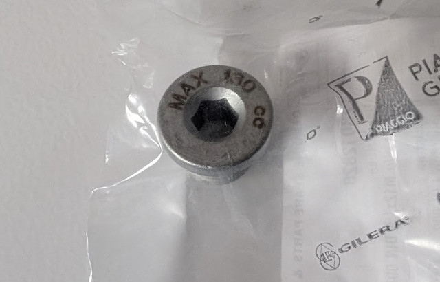drain plug.jpg