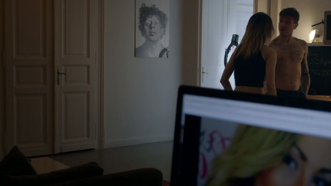 Emma and Eddie: A Working Couple Screenshot