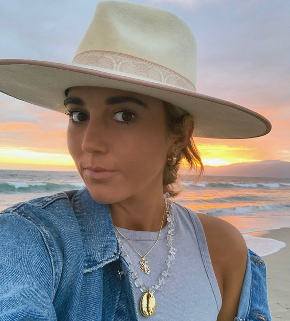Kaylee-Lane-Wallpapers-Insta-Fit-Bio.jpg