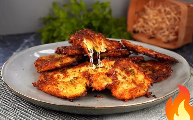 Постер Хрустящие драники с сыром и зеленью