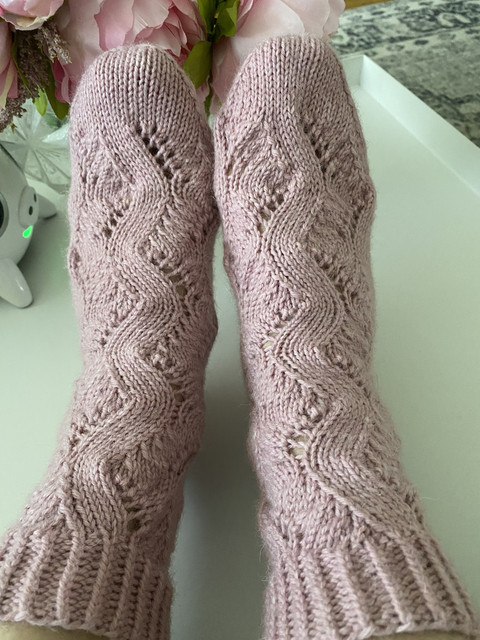 8-B02473-B-5-FBE-44-E6-8-B0-E-9-F4847972