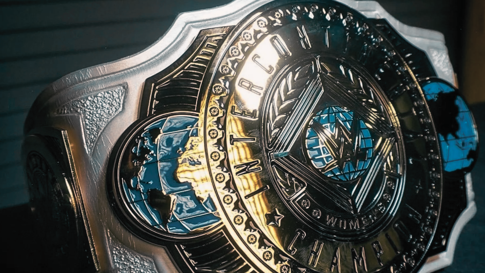 ¿Quién debe ser la primera campeona intercontinental?