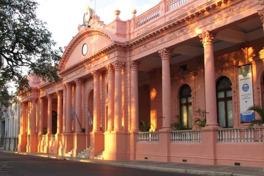Corrientes: estatales recibirán un 20 por ciento de aumento en sus salarios