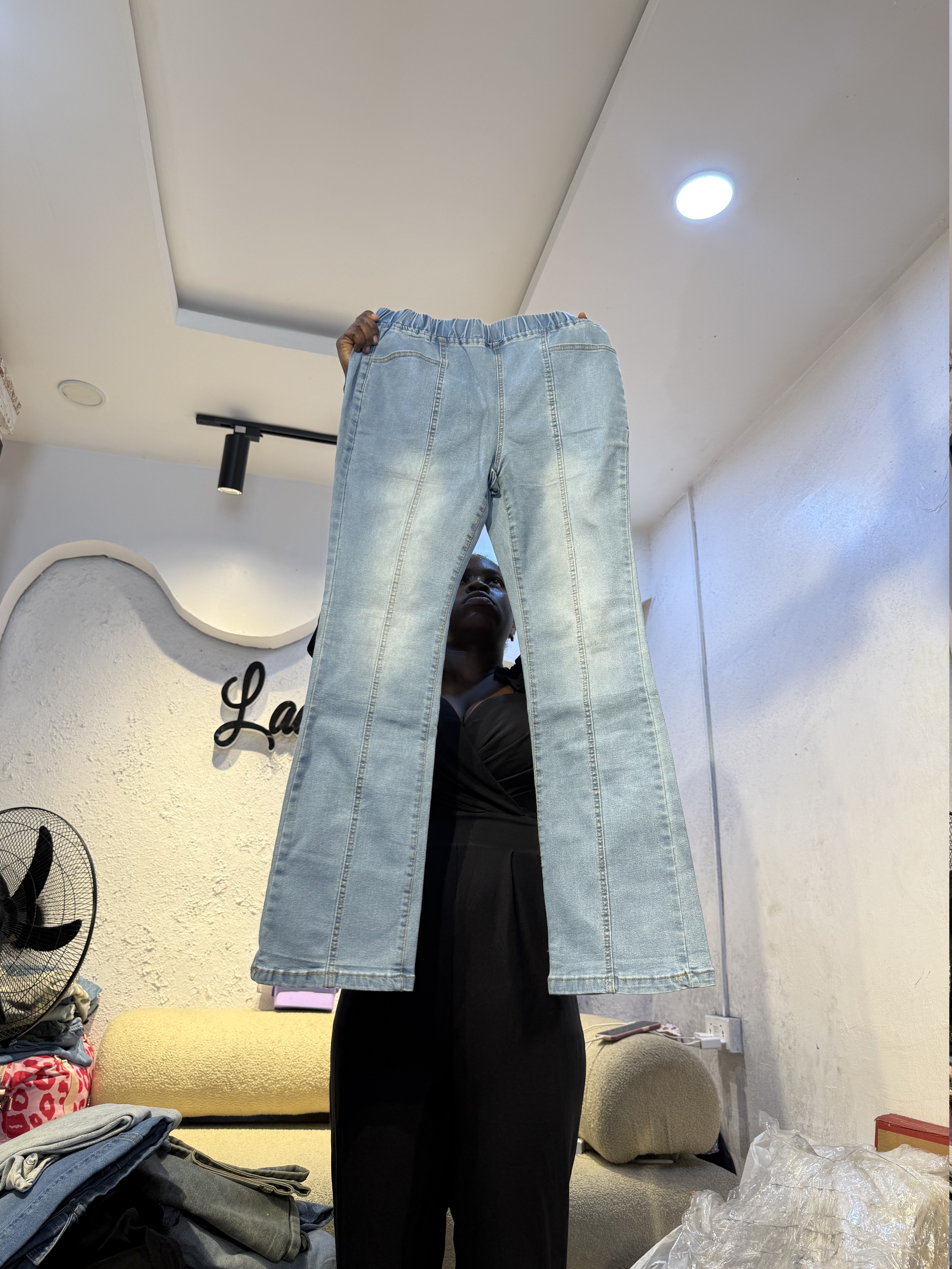 Waist 28