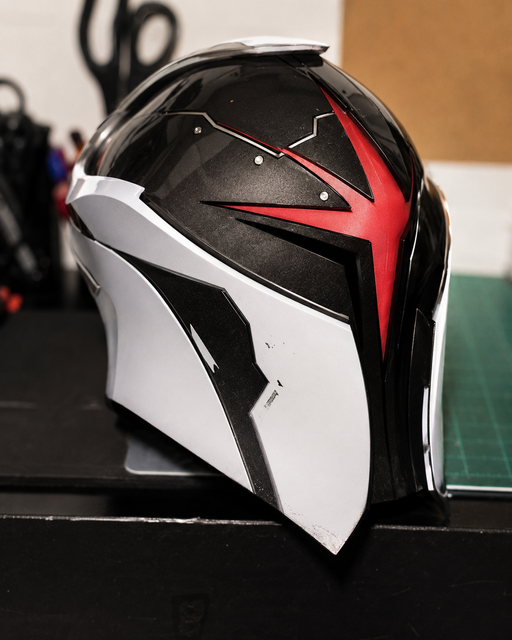 Justar s Helm Painted.png