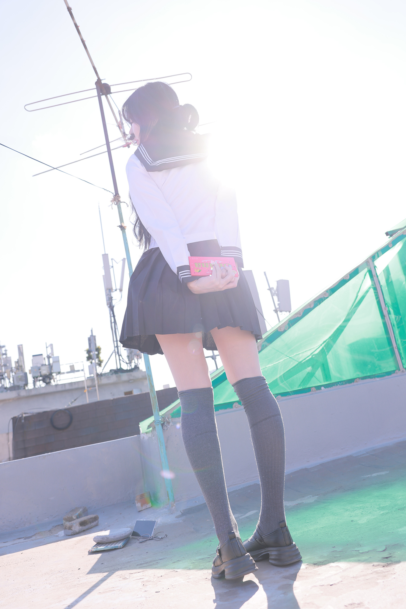 004