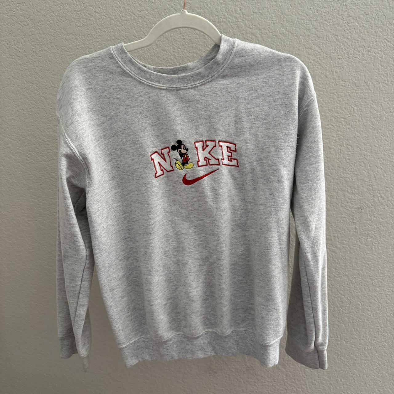 Nike Women's Grey Sweatshirt