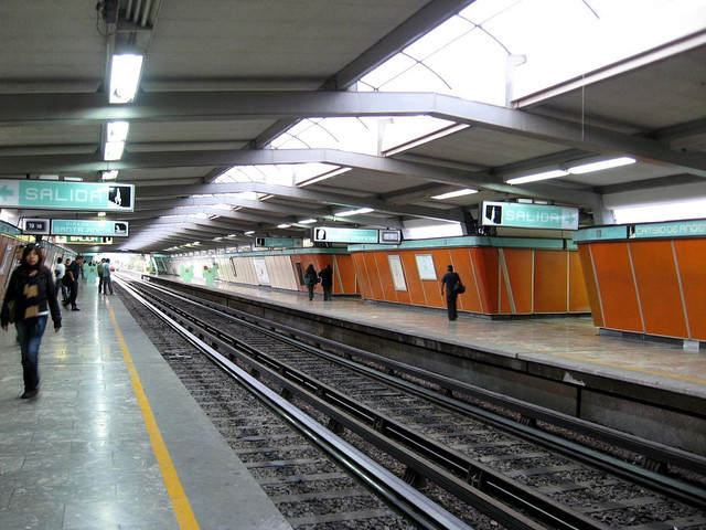 1200px-Platform-Fray-Servando-DF.jpg