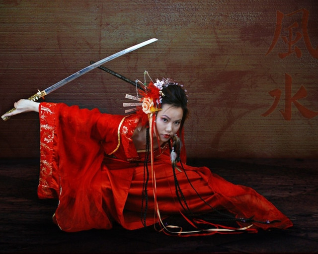 https://i.ibb.co/mGN2Y2n/kunoichi5.jpg