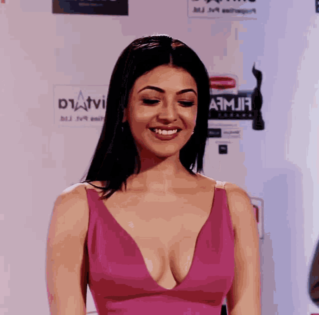 [Image: kajal-agarwal-hor-boobs.gif]
