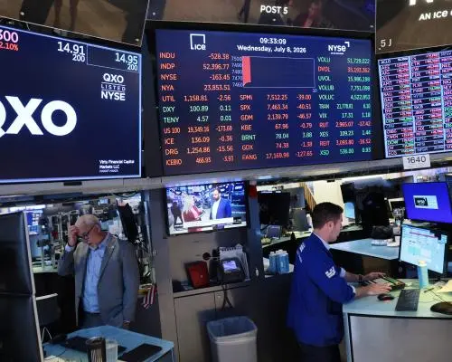 US Stocks Decline Amid Iran Tensions and Rate Hike Fears