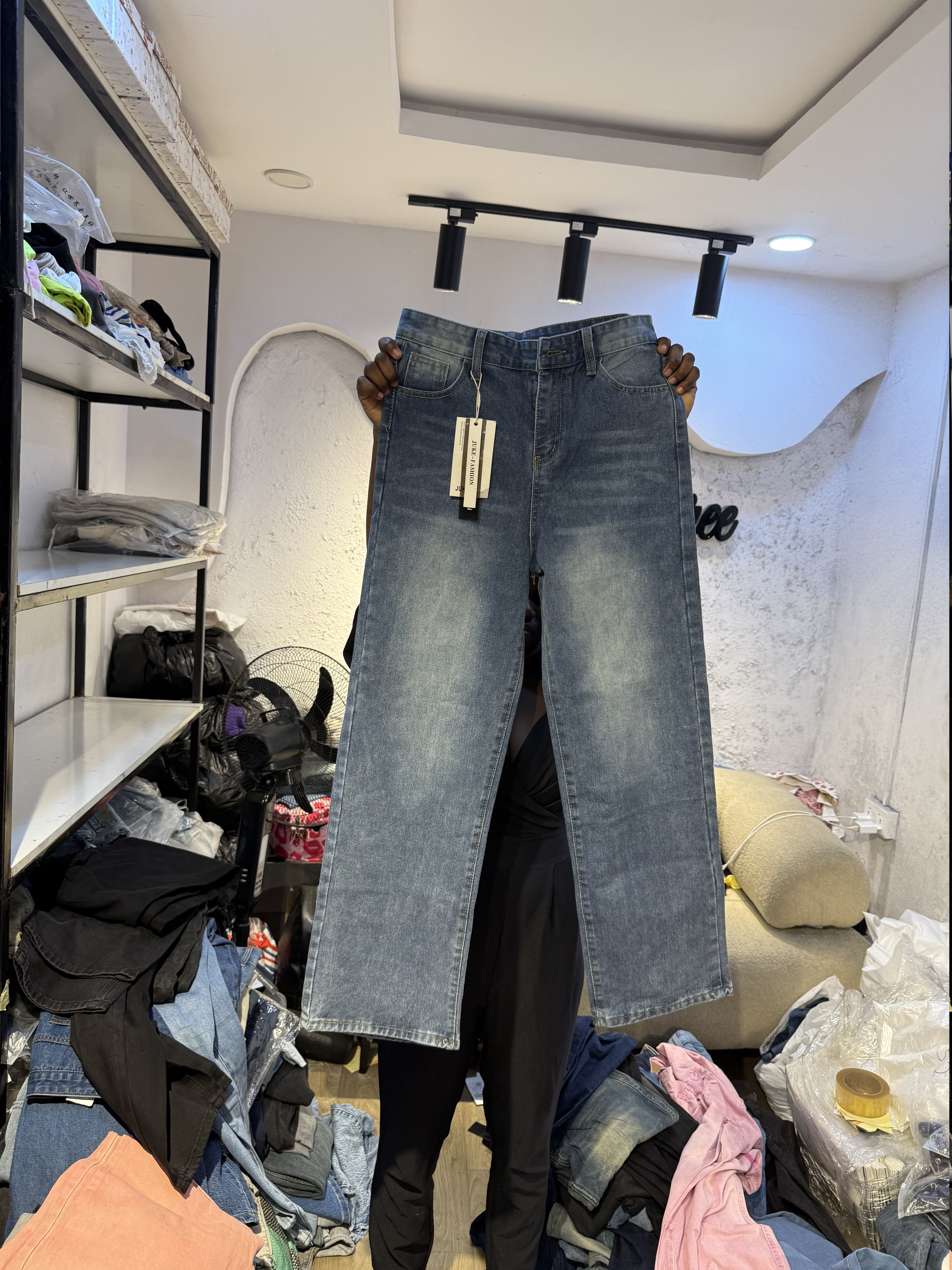 Waist 30