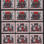 527