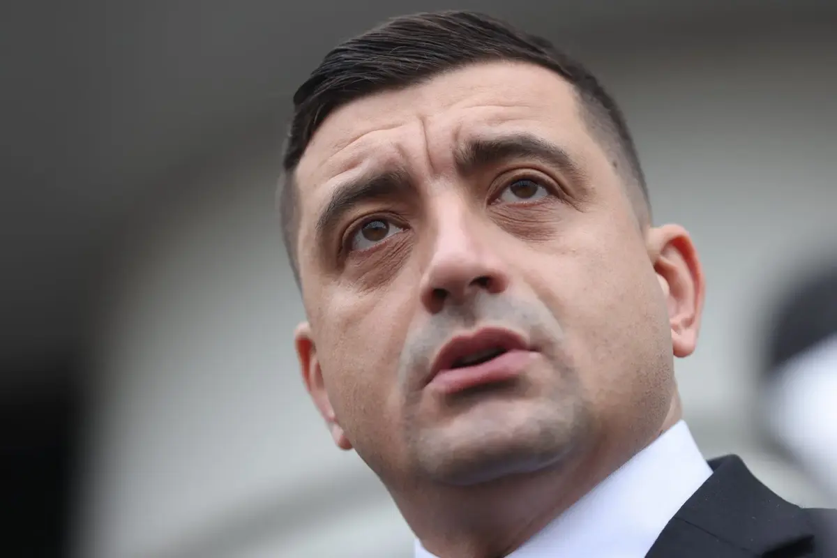 AUR părăsește sala la votul pentru guvernul Veștea