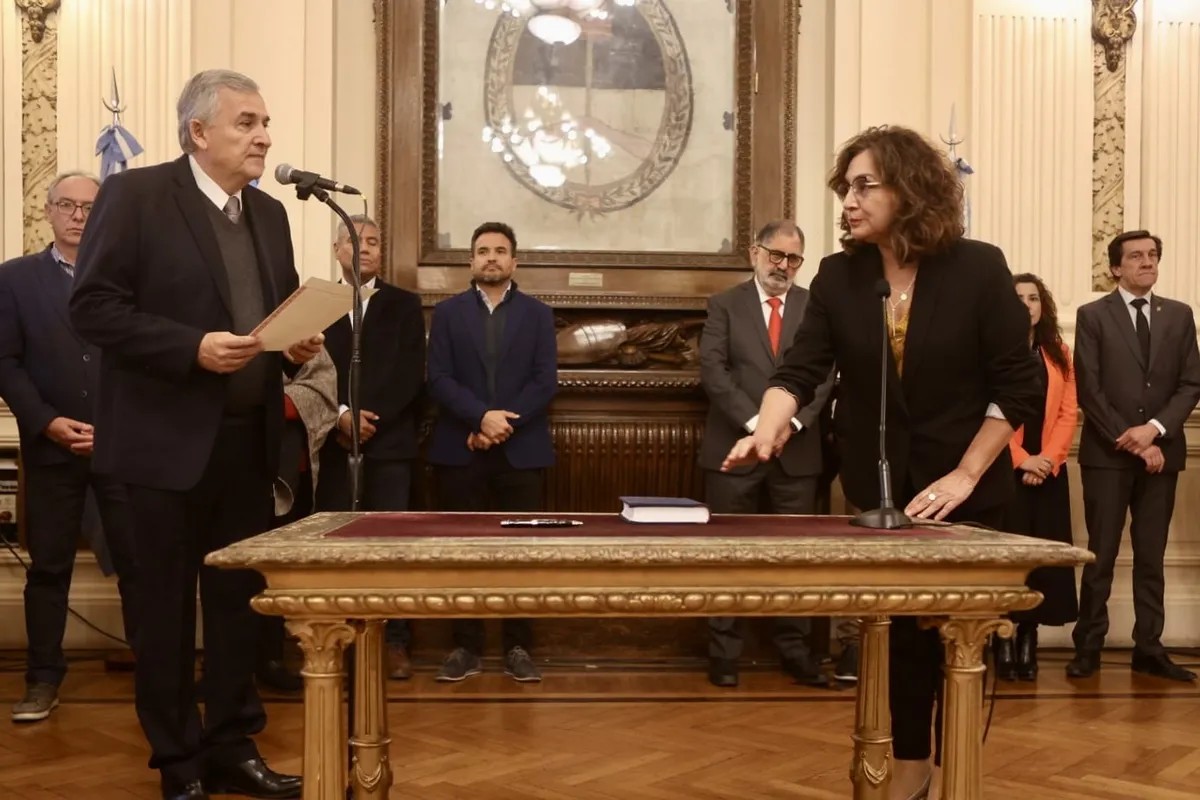 NUEVA MINISTRA.jpg NUEVA MINISTRA.jpg
