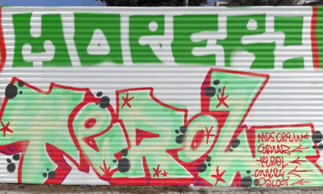 Graffiti artwork by senartolai