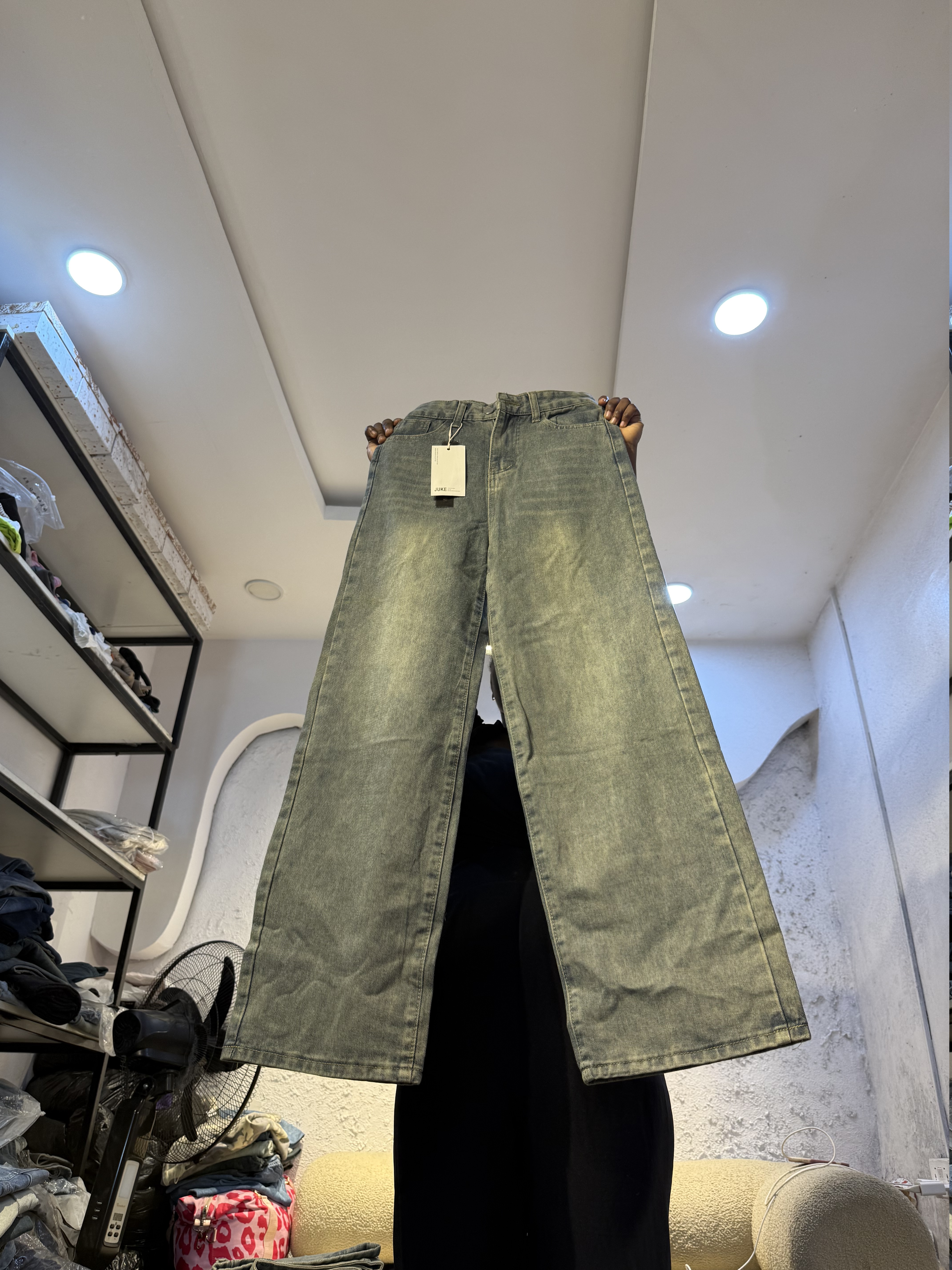Waist 28