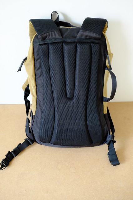 https://i.ibb.co/n6YBbGD/detail-back.jpg