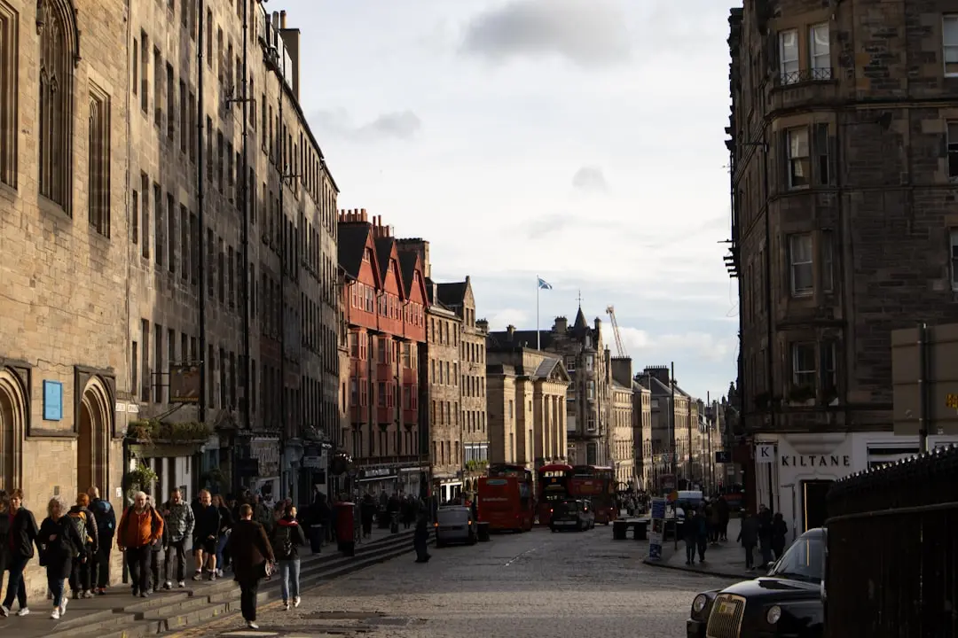 Edinburgh Fringe: Ghidul tău pentru cea mai mare sărbătoare a artelor din lume