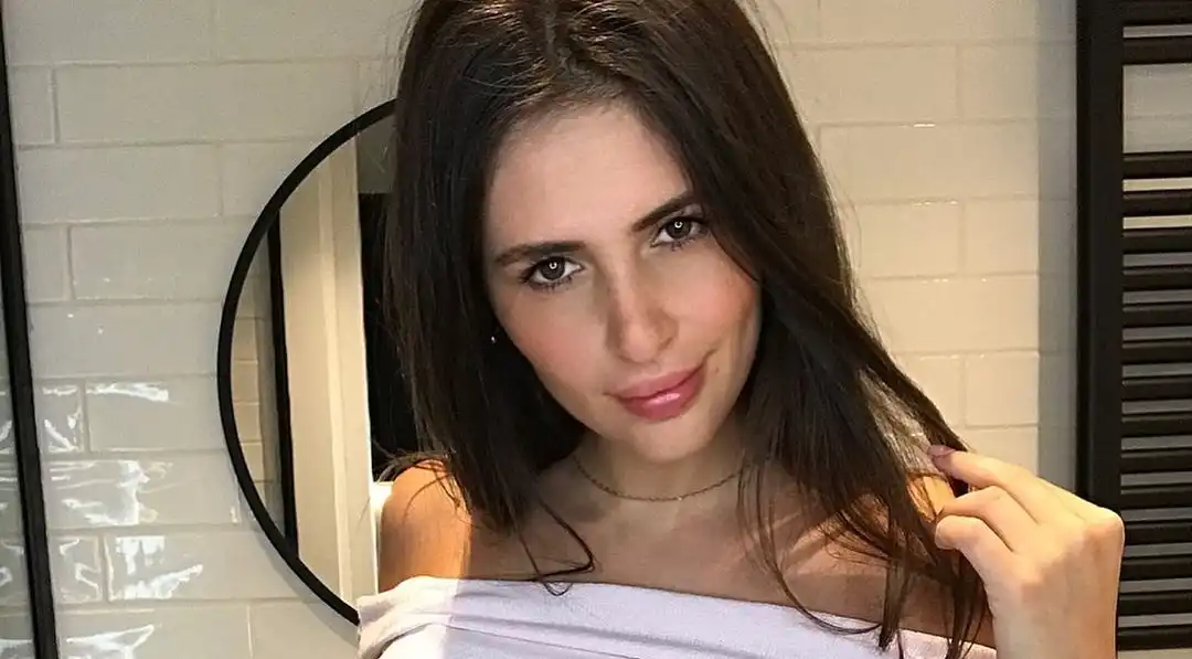 Aliss Blond Wallpapers Insta Fit Bio (11)