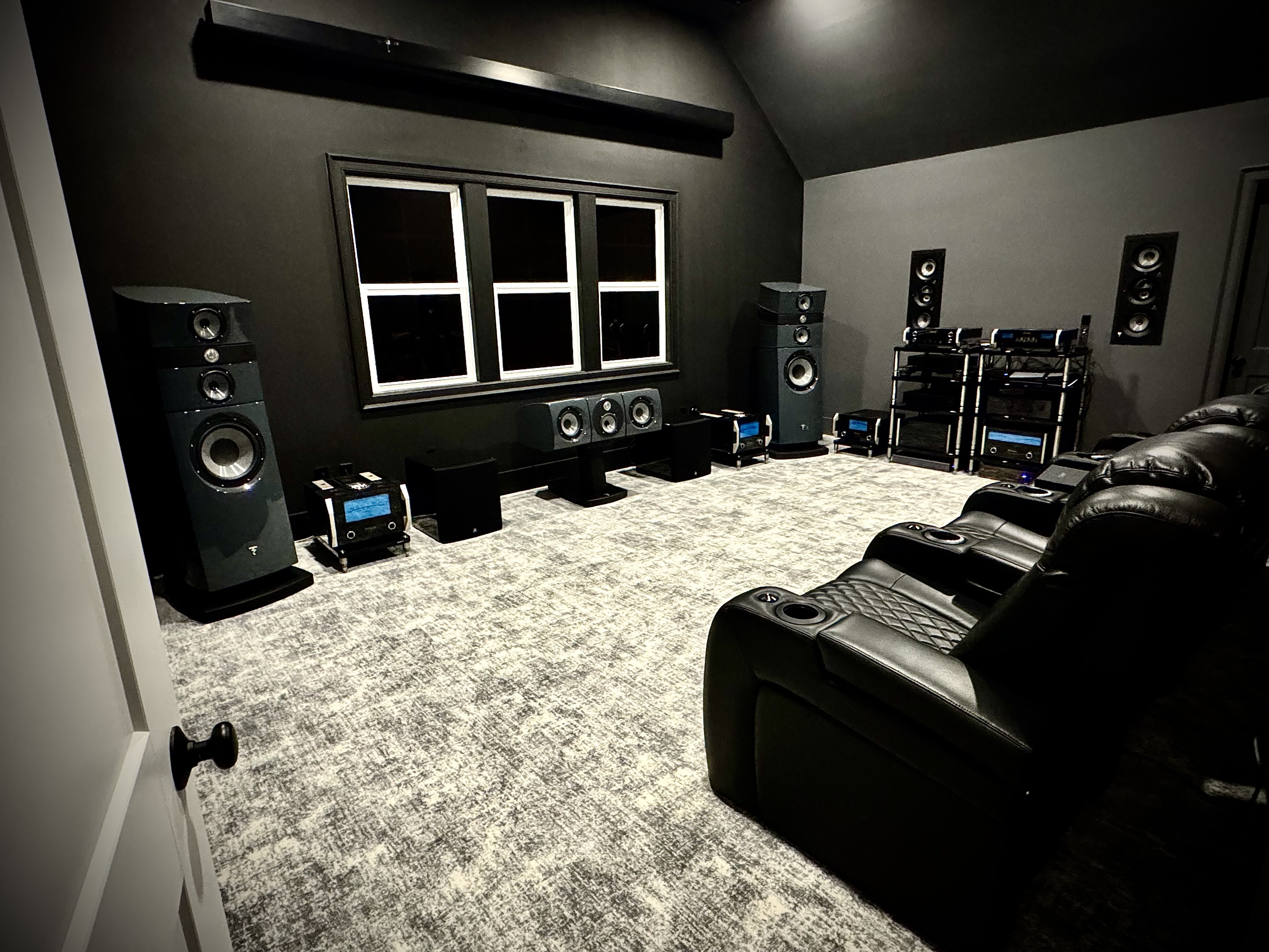 Frontman Computer Vip Room Post photos of your systems/rooms here! (Part 15) | Page 1572 | Steve ...