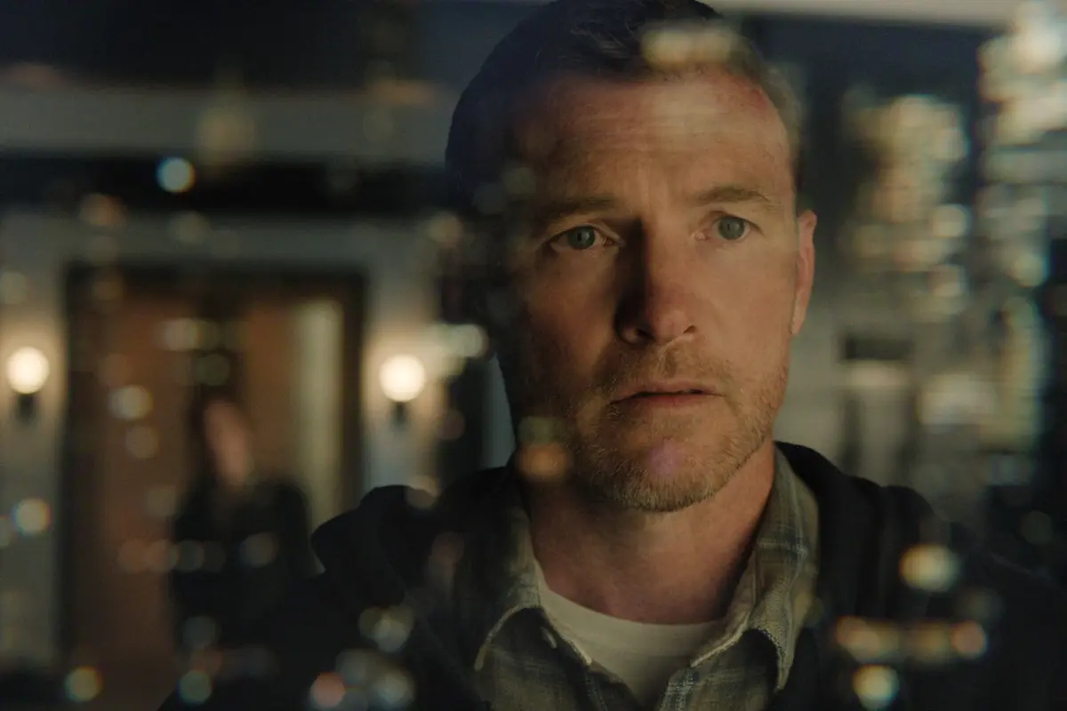 Sam Worthington în „Te voi găsi