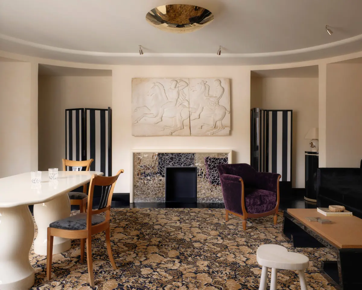 The Jewelry-Box Theory: Crafting Personal Interior Spaces
