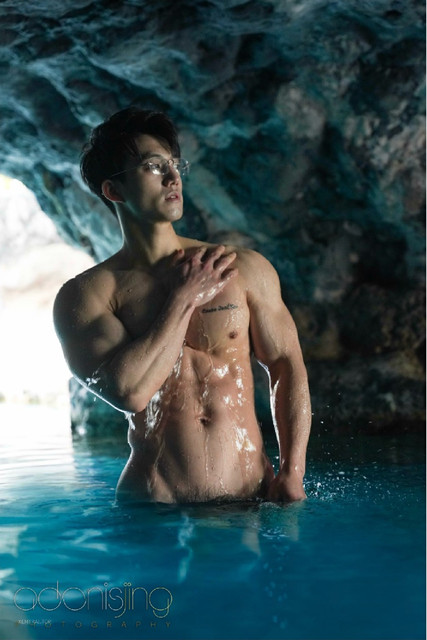 adonis2 1 30.jpg