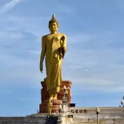 Wat Phikulthong3